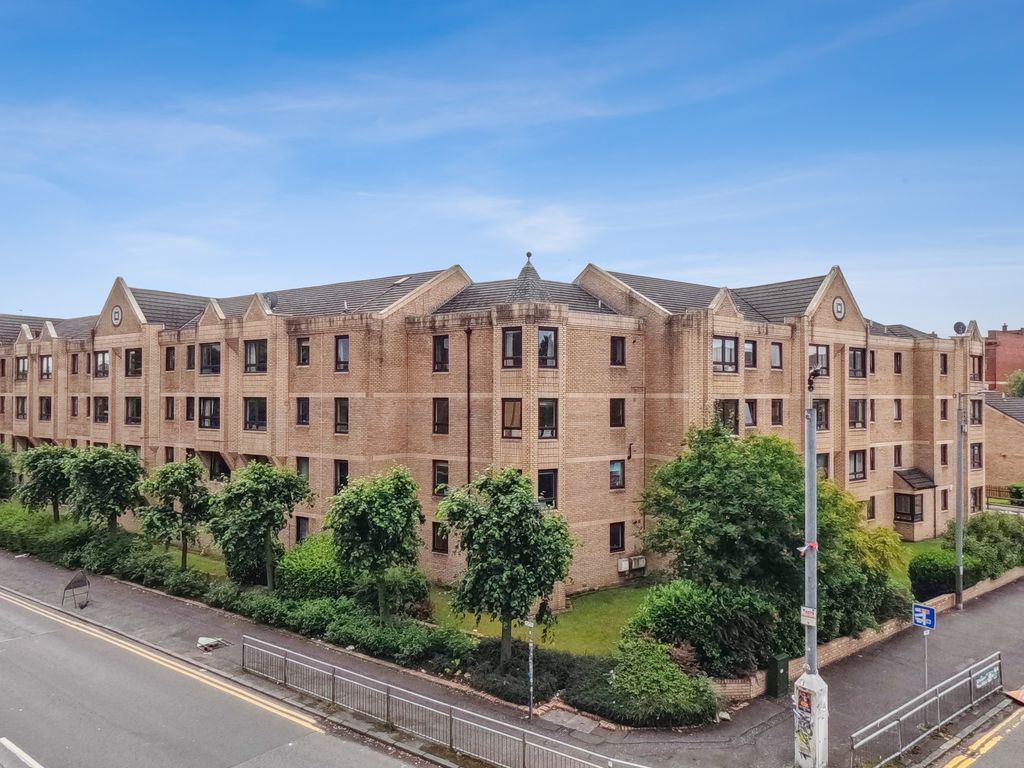 3 bed flat for sale in Milnpark Gardens, Kinning Park, Glasgow G41, £