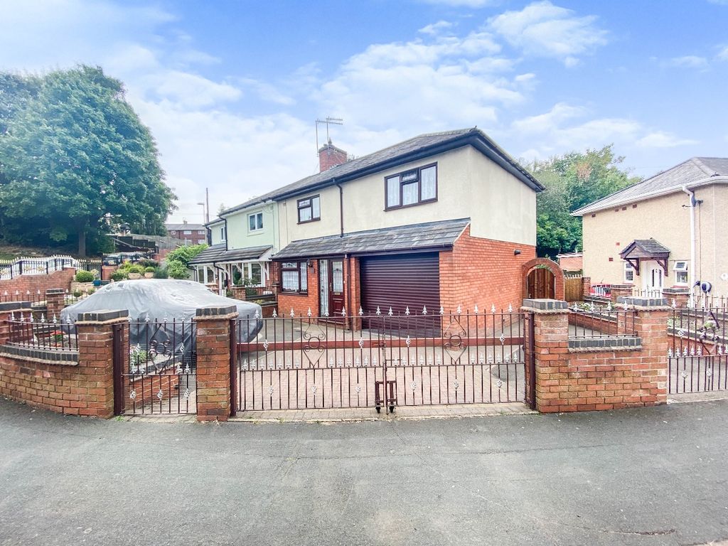 4 bed semidetached house for sale in Bristol Road, Dudley DY2 Zoopla