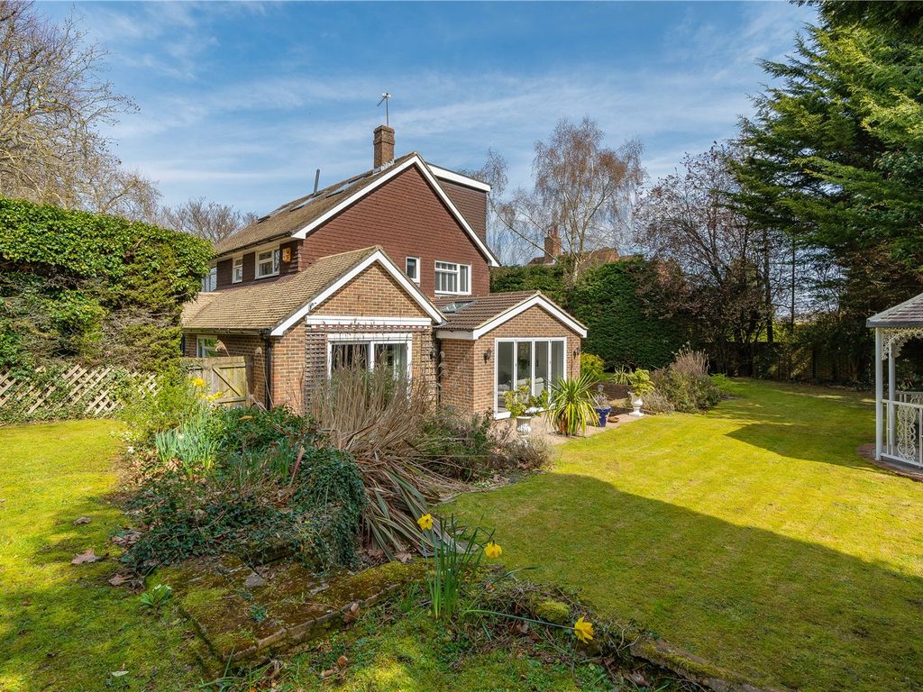 5 bed detached house for sale in Queens Avenue, Allington, Maidstone