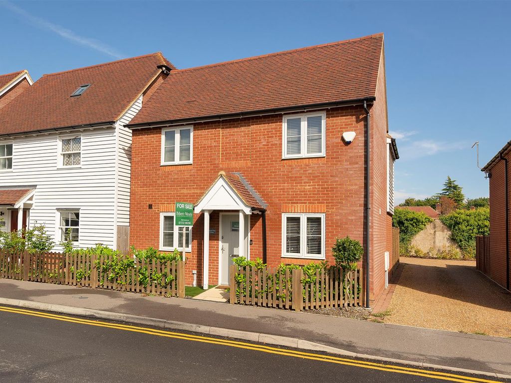 3 bed detached house for sale in Long Mill Lane, Platt, Sevenoaks TN15