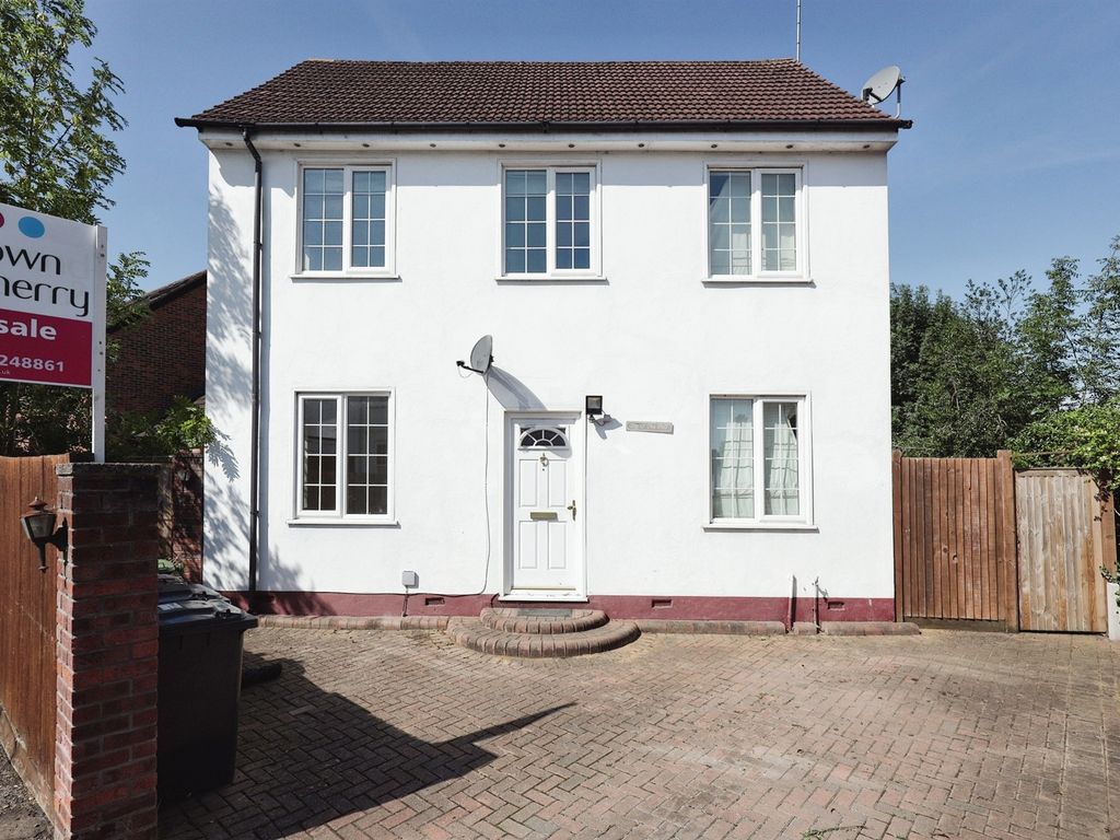 3 bed detached house for sale in Highfield Road, Bushey WD23, £800,000 Zoopla