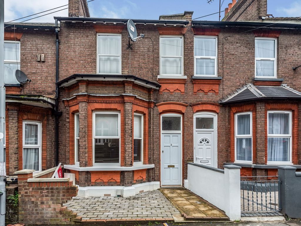 Stockwood Crescent, Luton, Bedfordshire, England LU1  