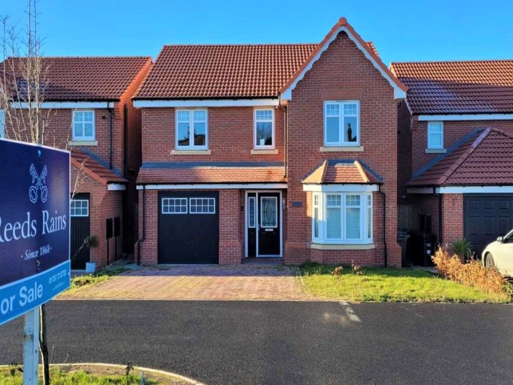 4 bed detached house for sale in Clement Row, Station Road, Carlton