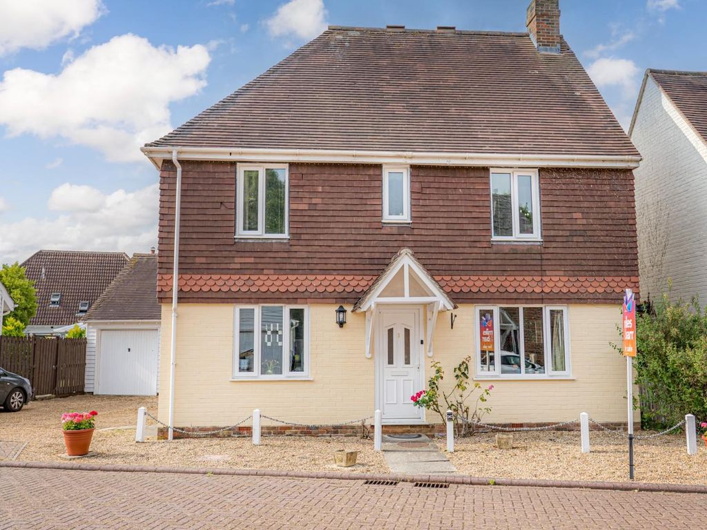 4 bed detached house for sale in Millfield, Singleton, Ashford TN23