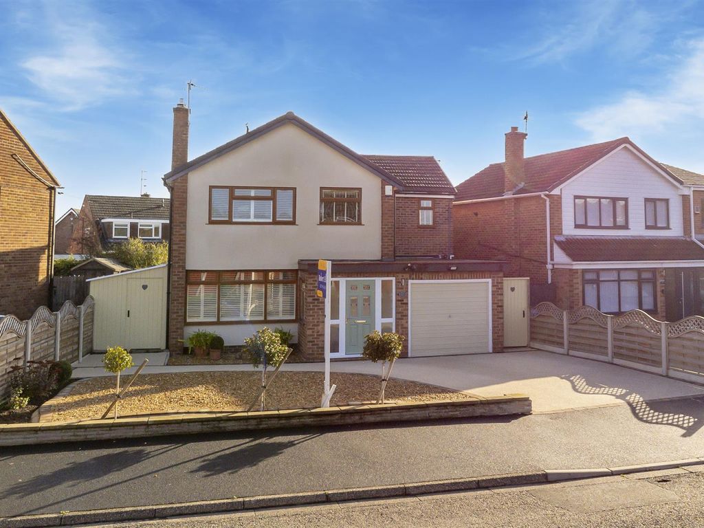 4 bed detached house for sale in Dovedale Avenue, Long Eaton