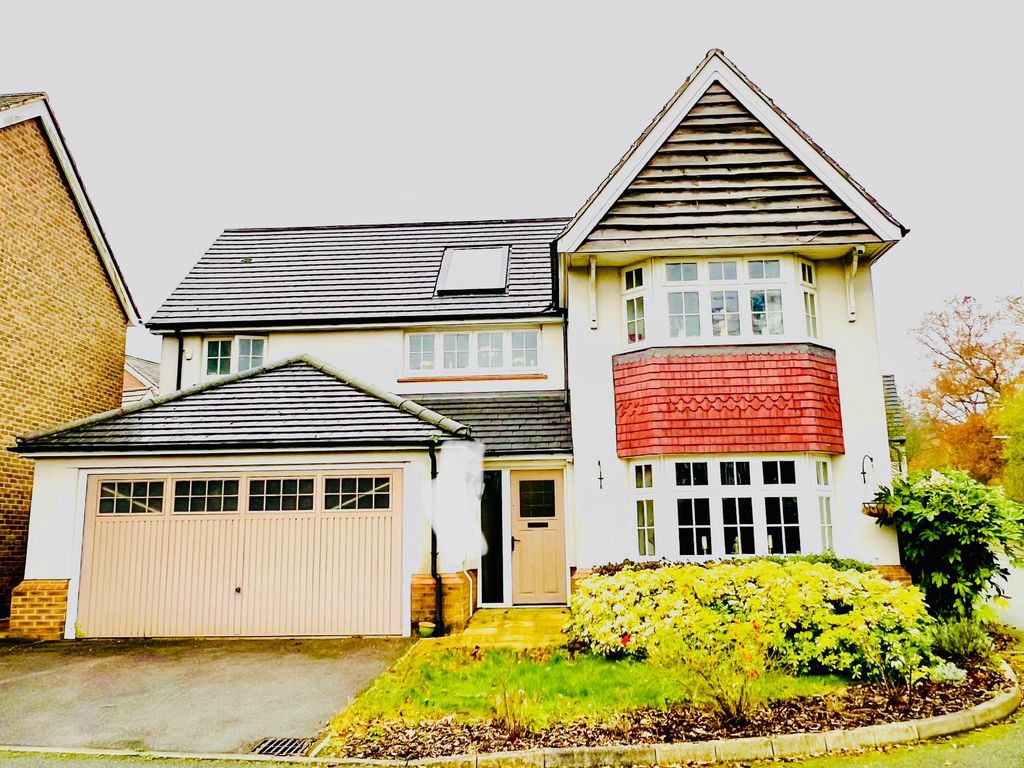 4 bed detached house for sale in Field Drive, Crawley Down, Crawley