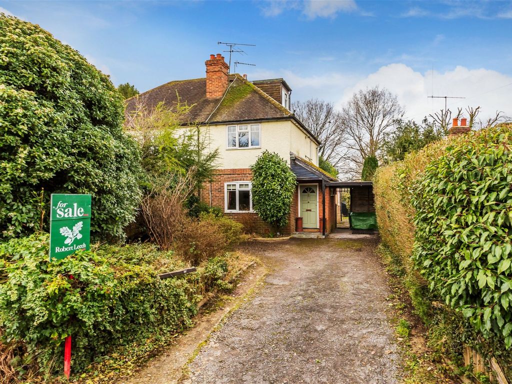 3 bed semidetached house for sale in West Street, Dormansland