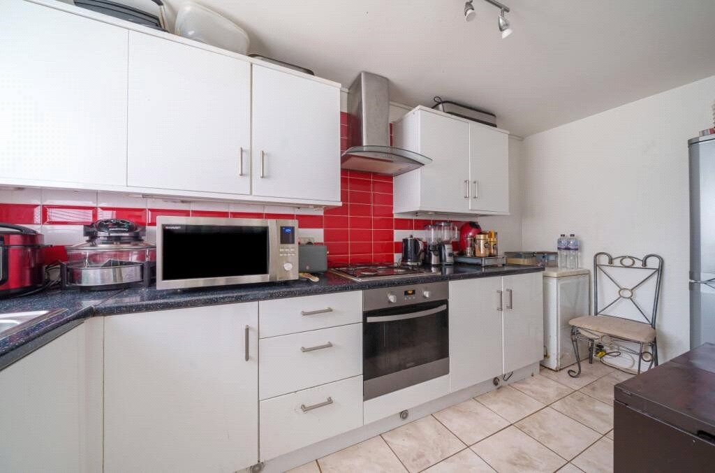 2 bed end terrace house for sale in Lancaster Road, Chafford Hundred