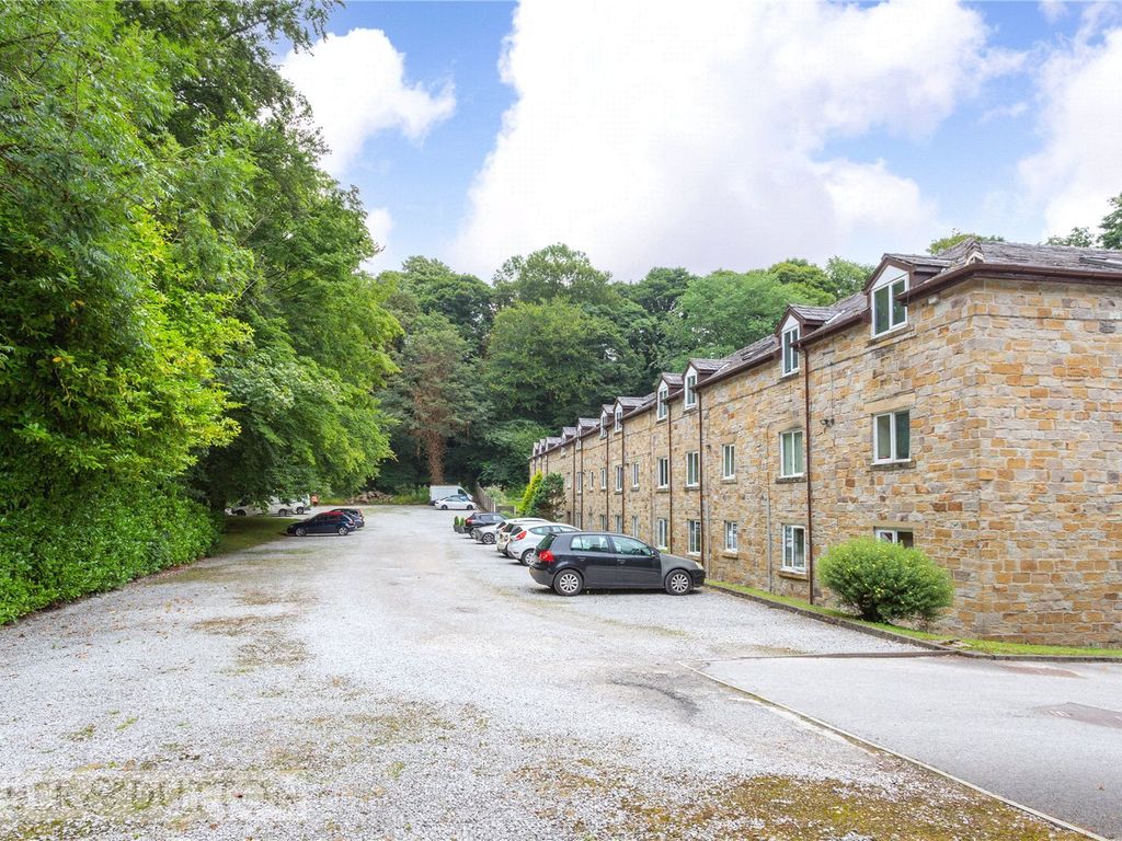 1 bed flat for sale in Oldham Road, AshtonUnderLyne, Greater