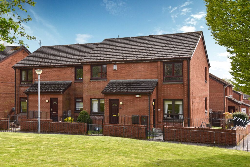 2 bed flat for sale in Fulton Street, Anniesland G13, £130,000 Zoopla