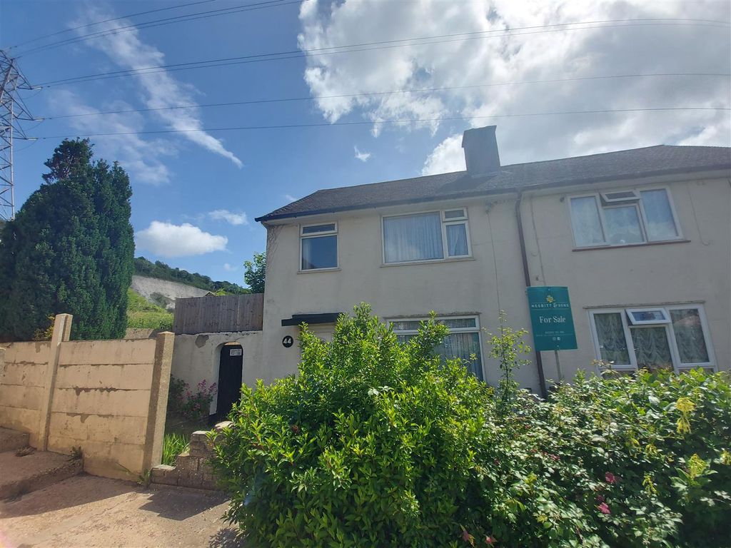 3 bed semidetached house for sale in Blakemere Crescent, Cosham