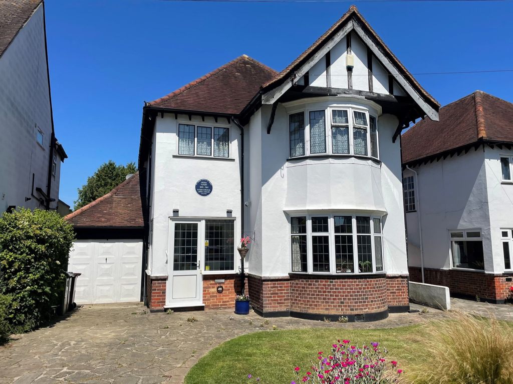4 bed detached house for sale in Towncourt Crescent, Petts Wood