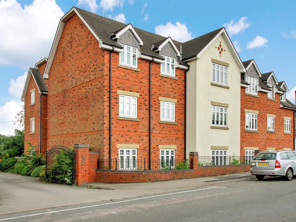 2 bed flat to rent in Mount Pleasant, Redditch B97, £800 pcm Zoopla