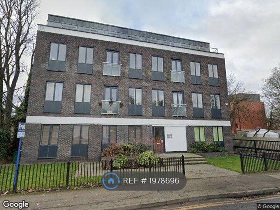 2 bed flat to rent in Kings House, Feltham TW13, £1,800 pcm Zoopla