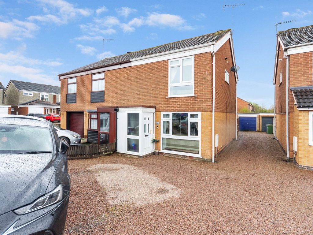 3 bed semidetached house for sale in Puxton Drive, Kidderminster DY11