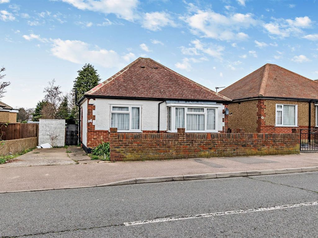 2 bed bungalow for sale in Gerrard Avenue, Rochester ME1, £330,000 Zoopla