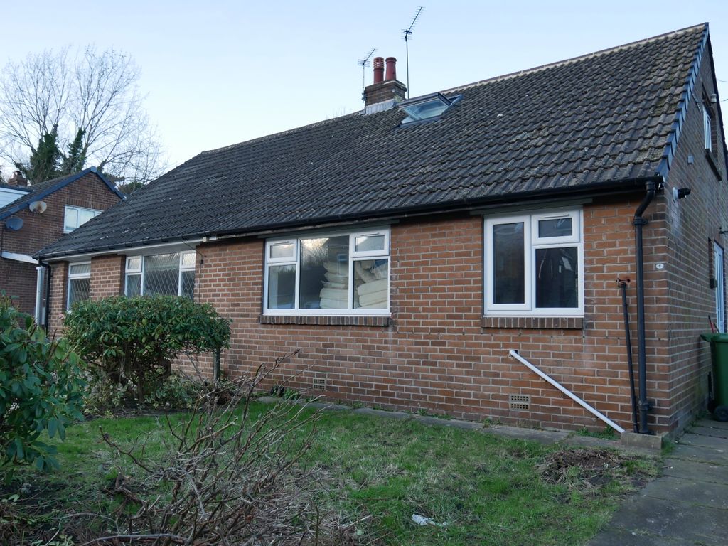 3 bed semidetached bungalow to rent in Skipton Avenue, Huddersfield