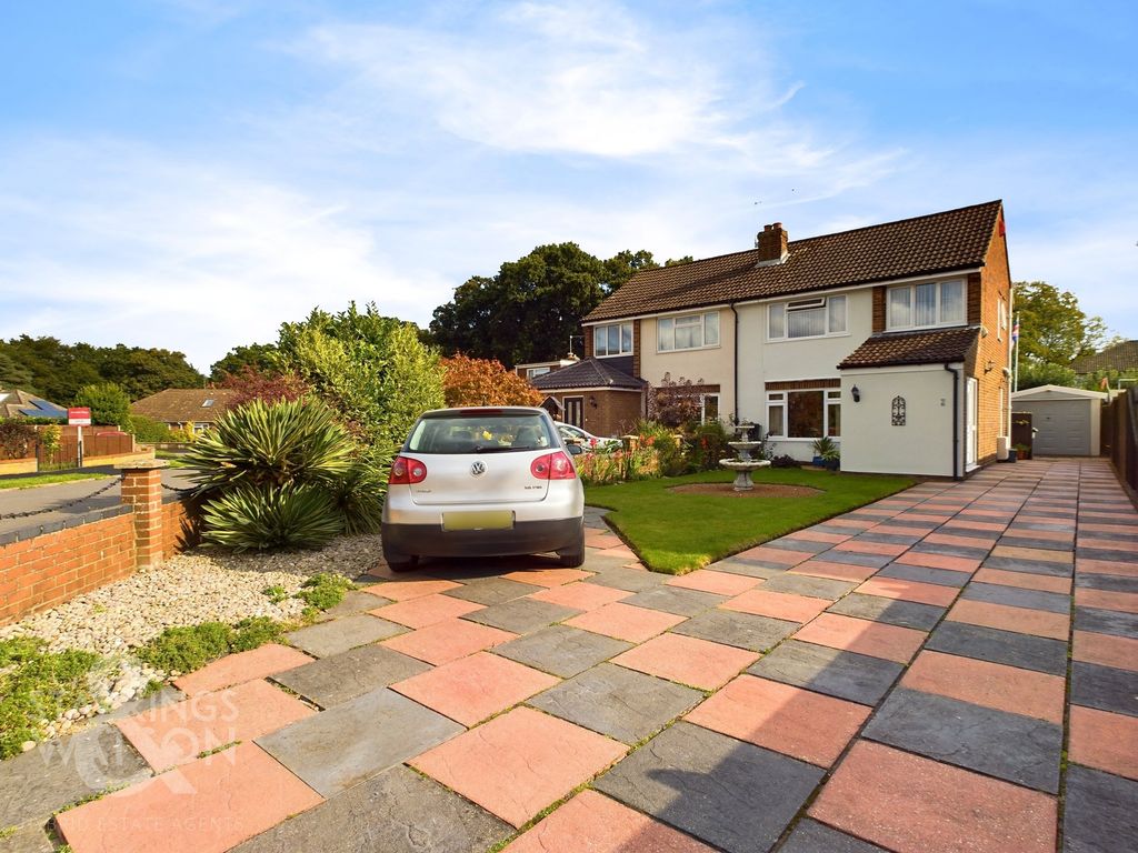 3 bed semidetached house for sale in Laurel Road, Thorpe St. Andrew