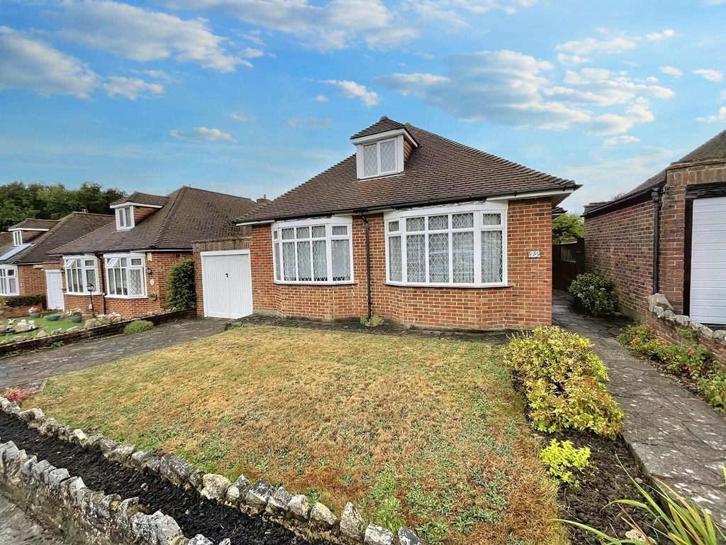 2 bed detached bungalow for sale in St Thomas Drive, Orpington BR5 Zoopla
