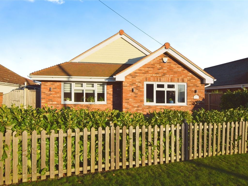2 bed bungalow for sale in Main Road, Woodham Ferrers, Chelmsford
