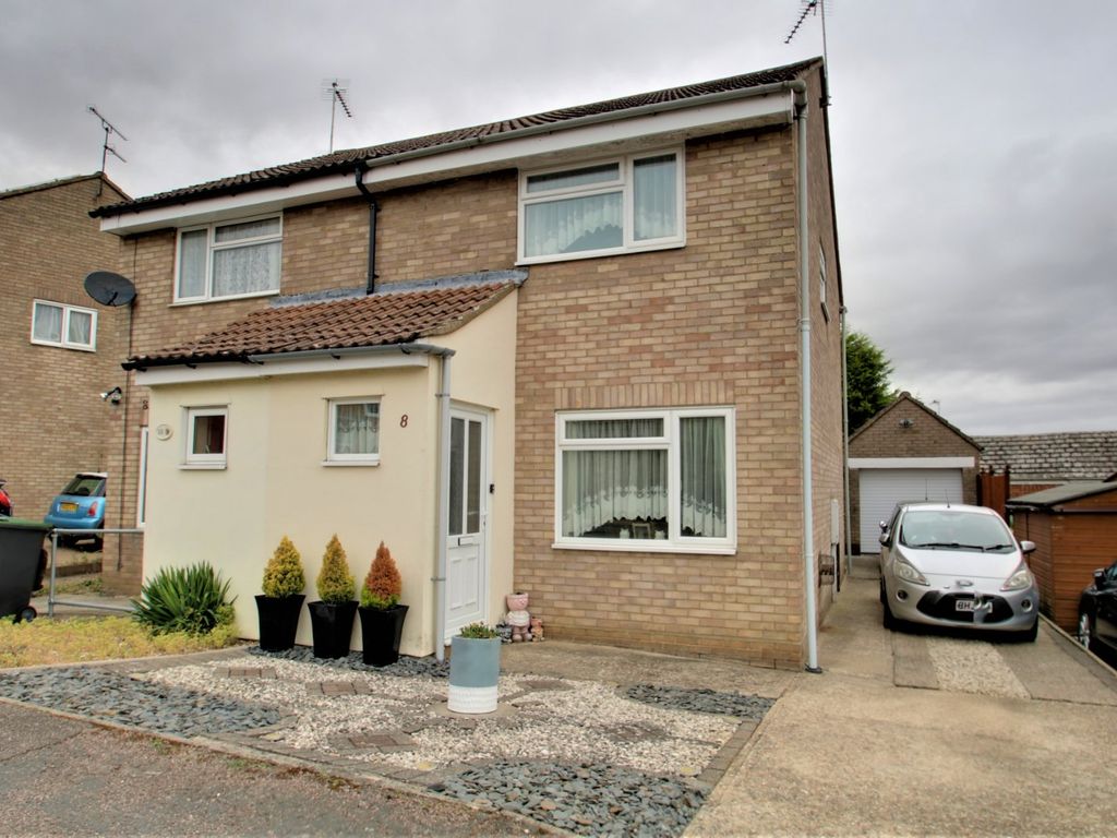 2 bed semidetached house for sale in Steggall Close, Needham Market