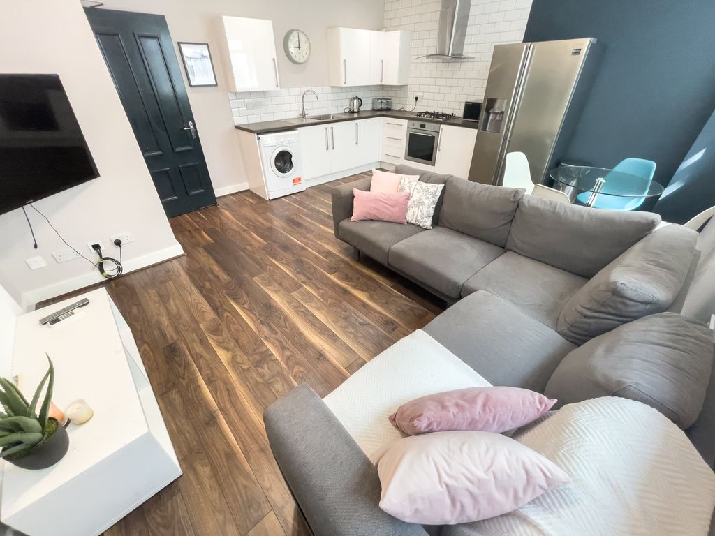 4 bed flat to rent in Kempston Street, Liverpool L3 Zoopla