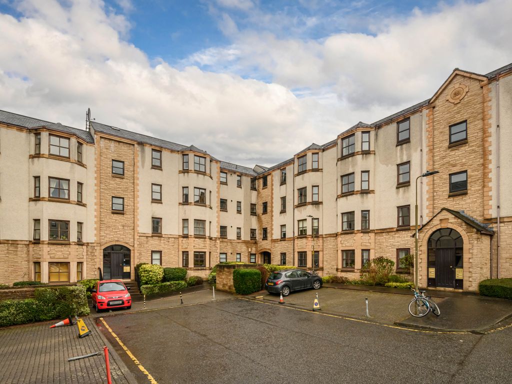 2 bed flat for sale in 11/10 Saint Leonard's Lane, Edinburgh EH8, £