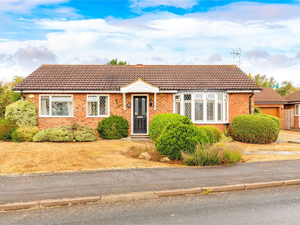 3 bed bungalow for sale in Magpie Way, Winslow, Buckingham MK18 Zoopla