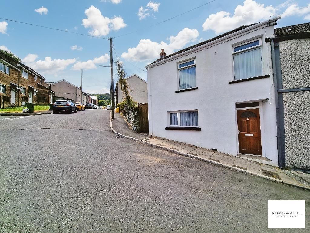 3 bed end terrace house for sale in Mount Hill Street, Aberaman