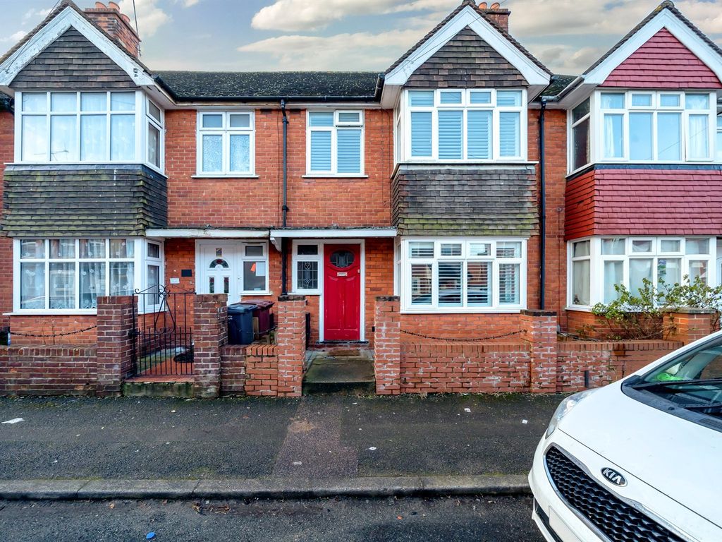 3 bed terraced house to rent in Audley Street, Reading RG30, £1,600 pcm
