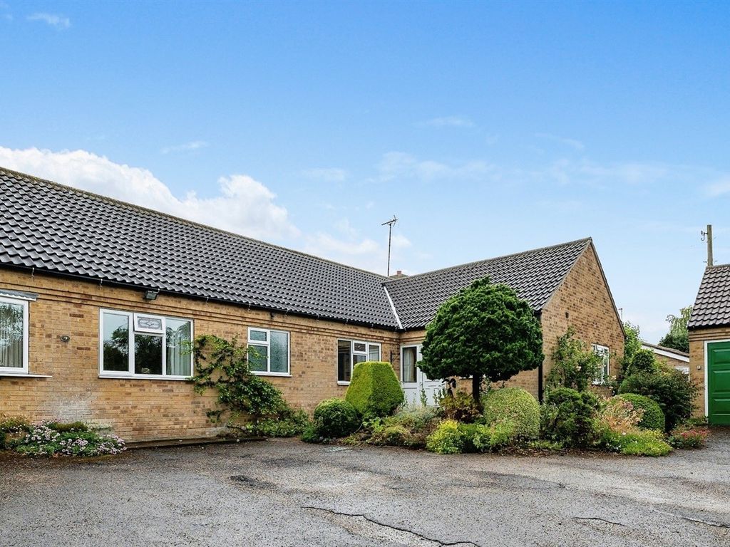 4 bed detached bungalow for sale in Pond Street, Great Gonerby, Grantham NG31, £420,000 Zoopla