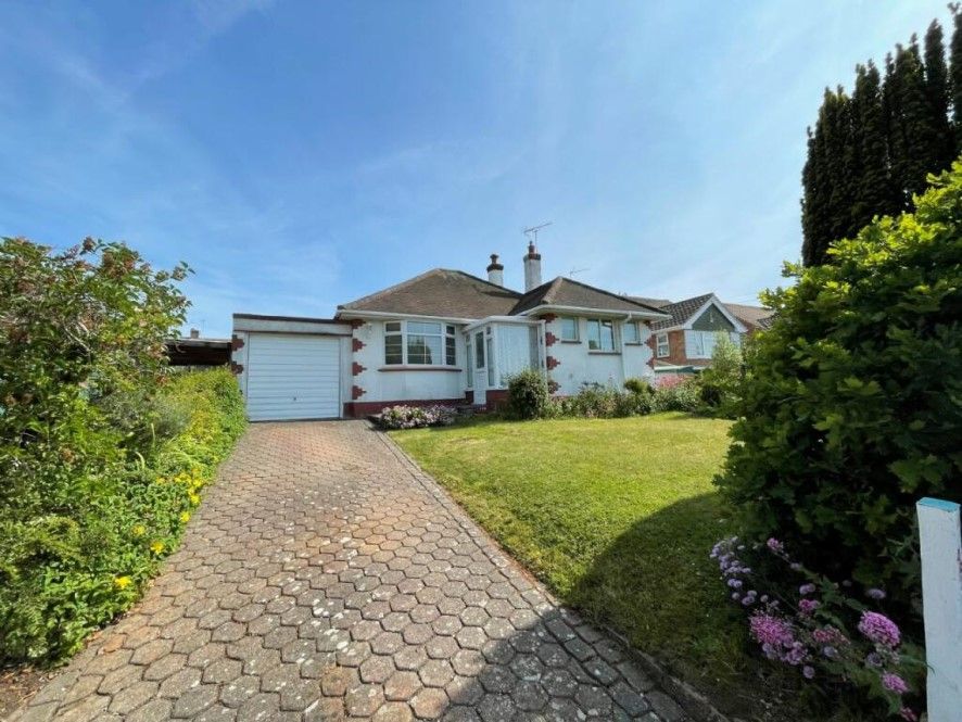2 bed detached bungalow for sale in 158 Walton Road, Walton On The Naze