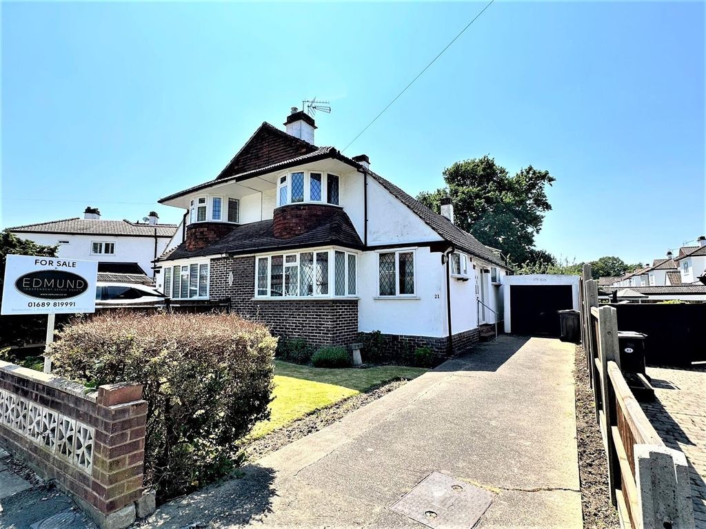 3 bed semidetached house for sale in Willett Way, Petts Wood