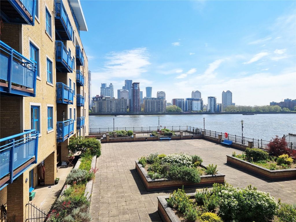 2 bed flat for sale in Trinity Wharf, Rotherhithe Street SE16 Zoopla