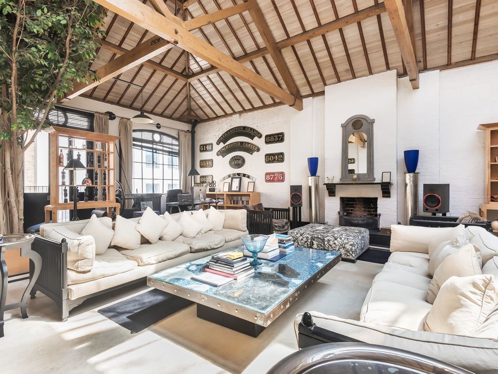 Vine Yard, London SE1  