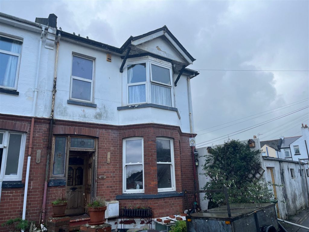 3 bed flat for sale in Conway Road, Paignton TQ4, £149,950 Zoopla