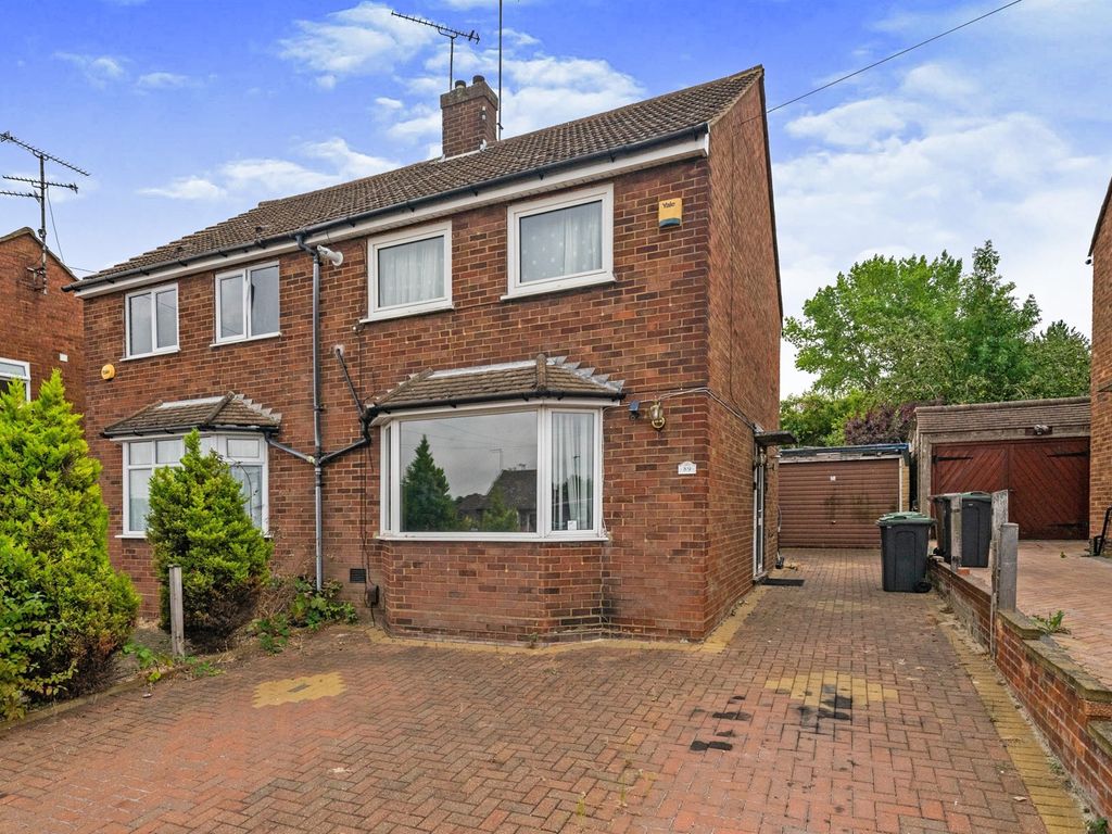 2 bed semidetached house for sale in Macaulay Road, Luton LU4 Zoopla