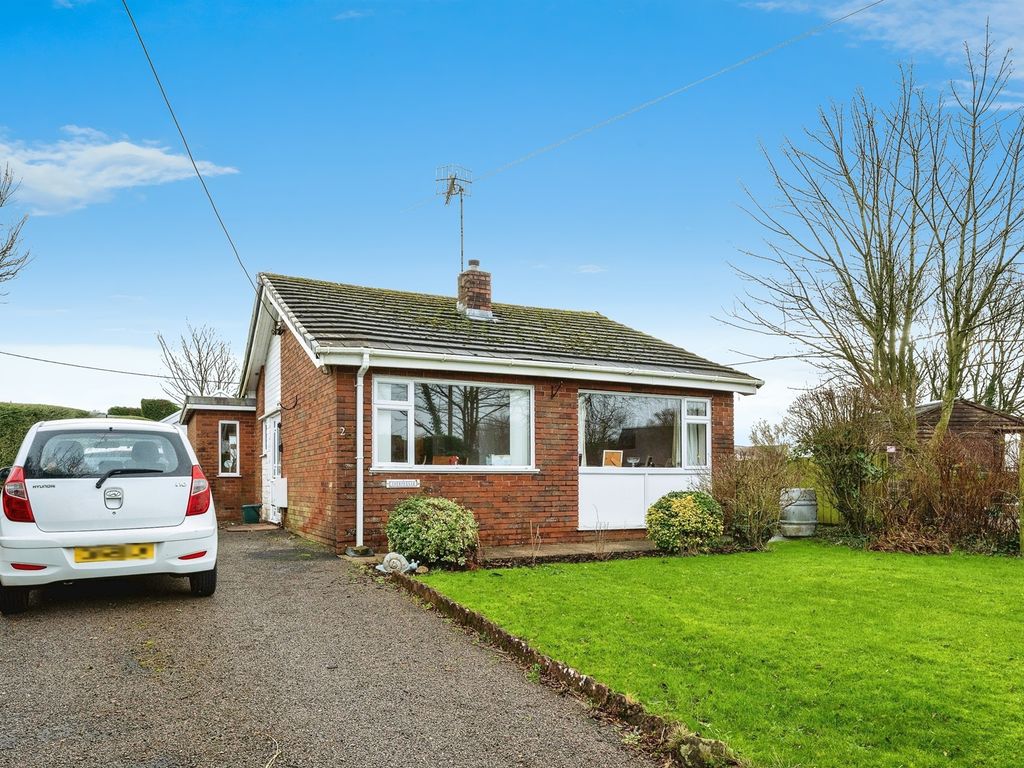 2 bed detached bungalow for sale in Gowerton Road, Three Crosses