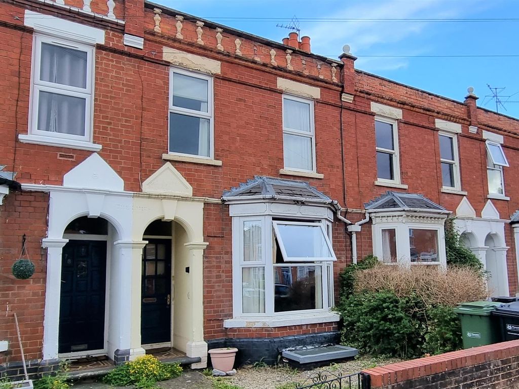 2 bed terraced house for sale in Foley Road, Worcester WR2, £240,000
