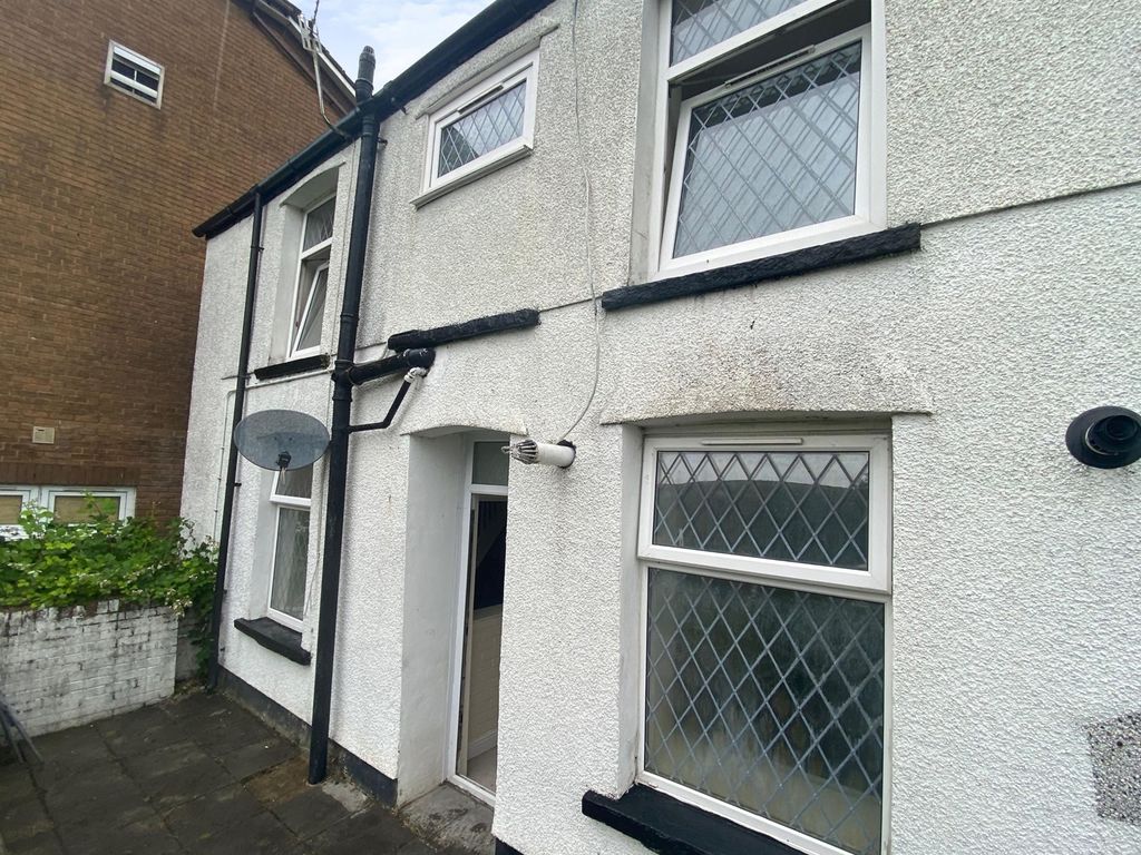 2 bed end terrace house for sale in Luton Street, Blaenllechau