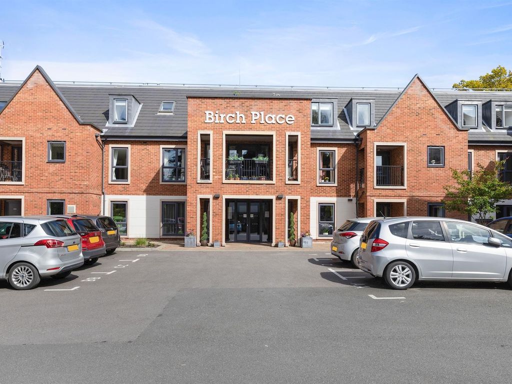 1 bed flat for sale in Dukes Ride, Crowthorne RG45, £225,000 - Zoopla