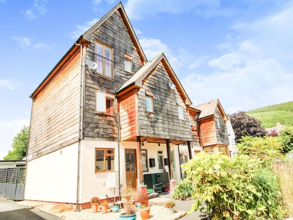 4 bed end terrace house for sale in 1 Red Lion Mews, West Street