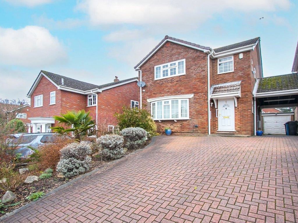 4 bed detached house for sale in Hawkchurch Gardens, Canford Heath
