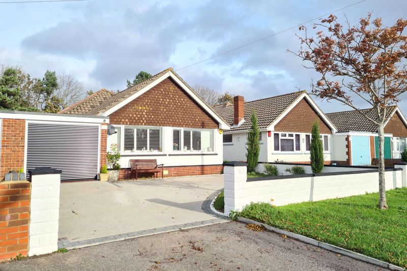 3 bed bungalow for sale in Lancaster Close, LeeOnTheSolent PO13 Zoopla