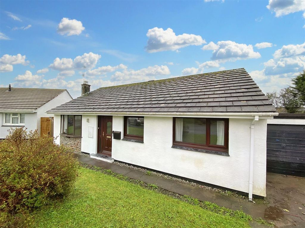 3 bed detached bungalow for sale in Mayfield Acres, Kilgetty SA68, £