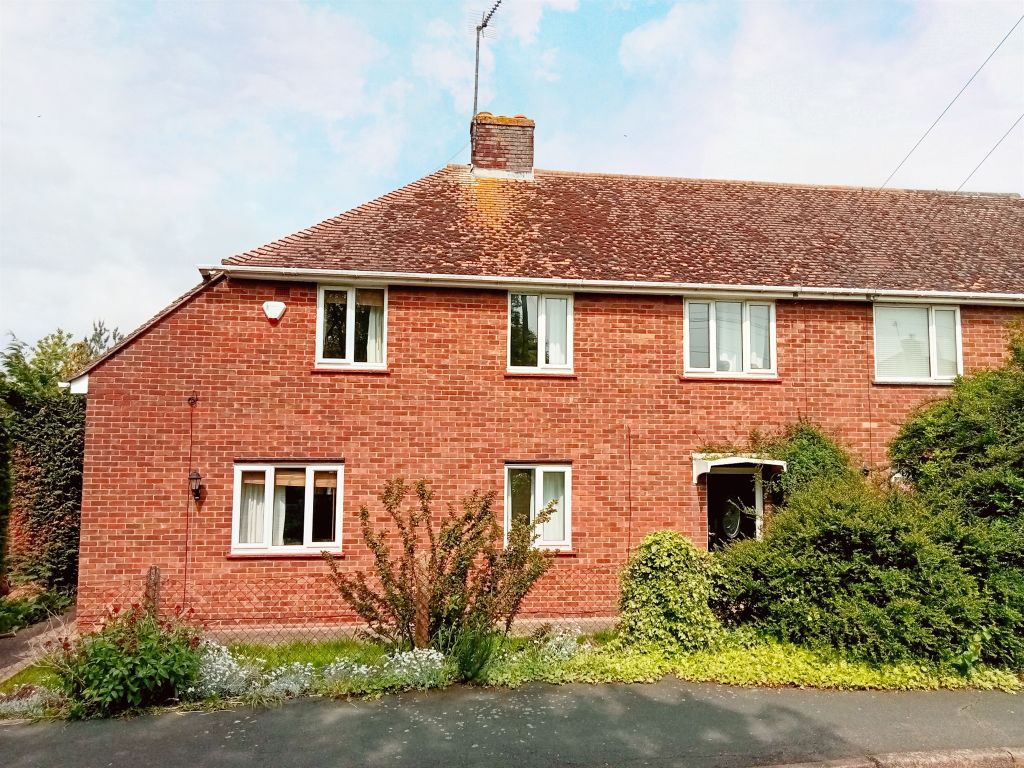 3 bed semidetached house for sale in Westfield Road, Ramsey