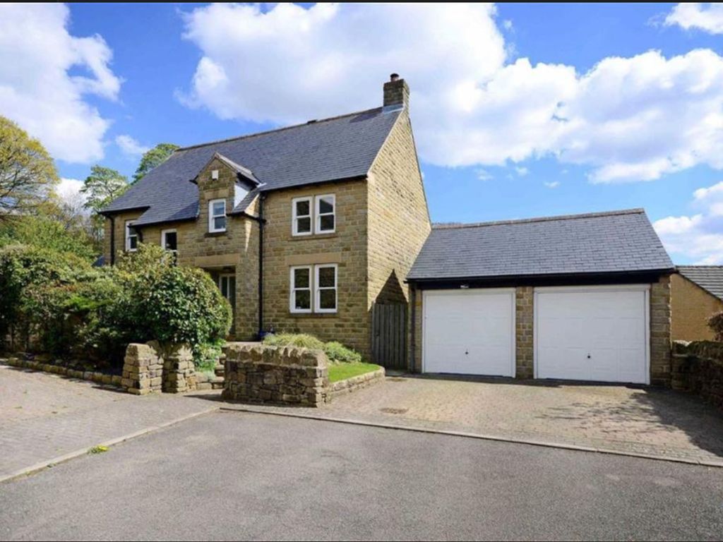 4 bed detached house for sale in Fidlers Close, Bamford, Hope Valley