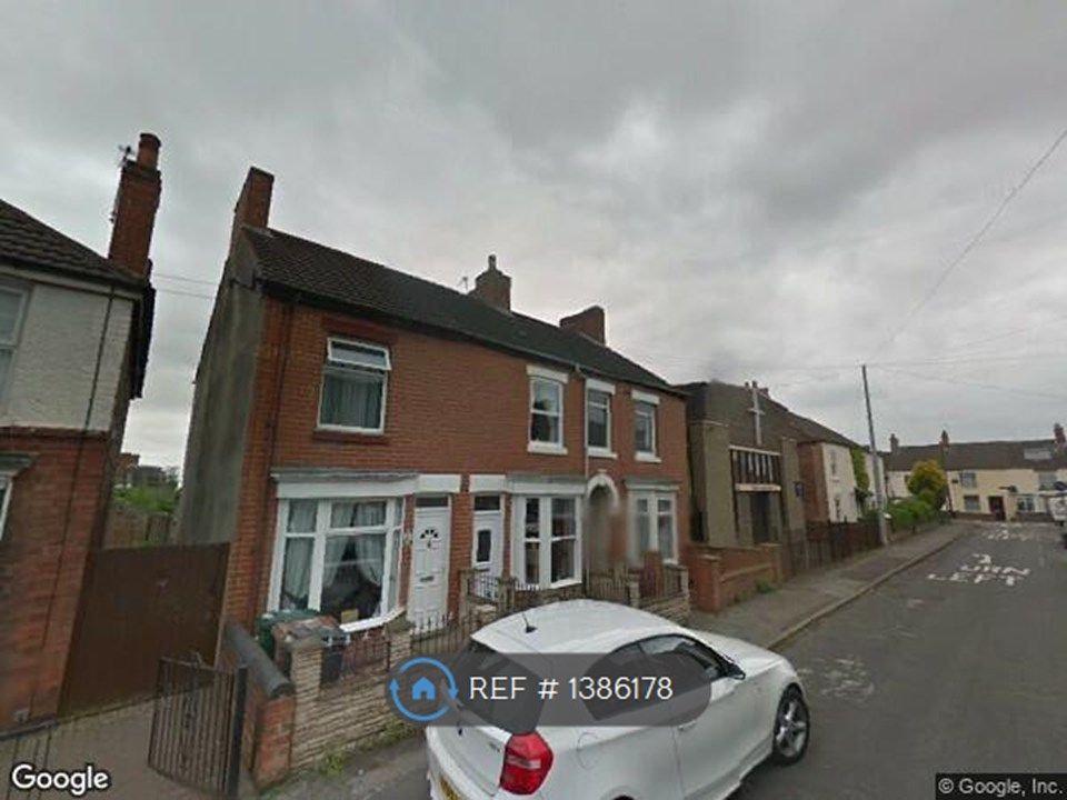 3 bed terraced house to rent in Queen Street, Church Gresley