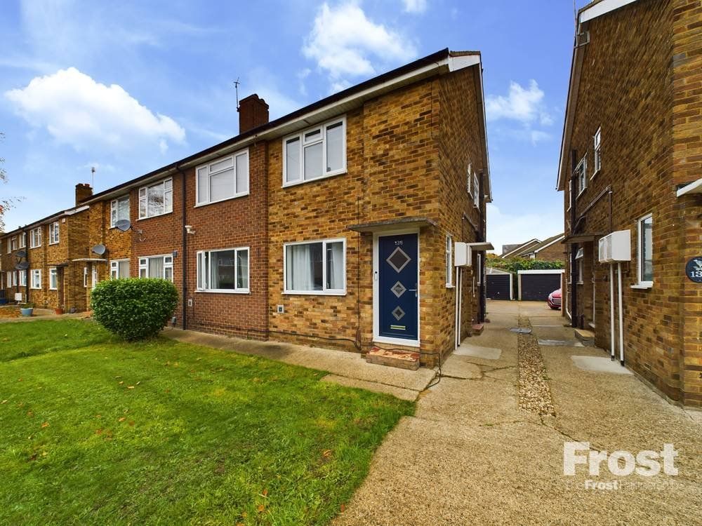 2 bed for sale in Field Road, Feltham TW14, £325,000 Zoopla