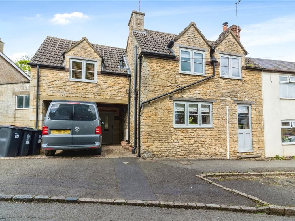 3 bed semidetached house for sale in Park Walk, Brigstock, Kettering